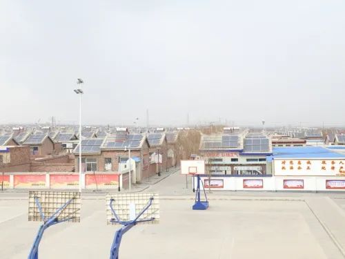 寧夏光伏扶貧：陽(yáng)光照亮山溝溝